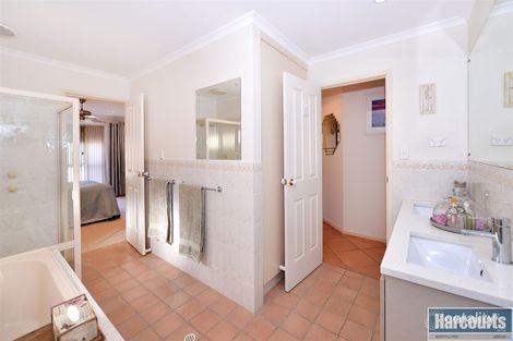 Property photo of 16 Stonework Circuit Sheidow Park SA 5158