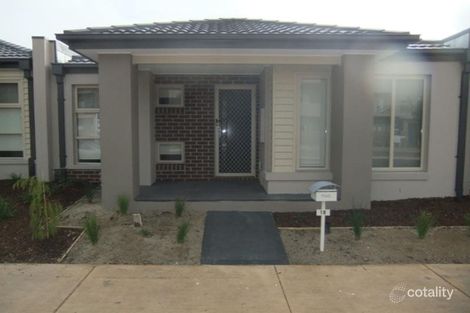 18 Tom Roberts Pde, Point Cook, VIC 3030