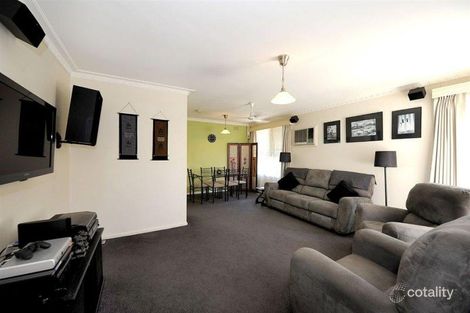 Property photo of 12 Carrington Avenue Seaford VIC 3198