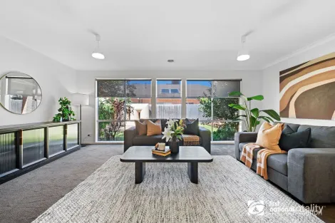 Property photo of 12 Maldon Drive Eynesbury VIC 3338