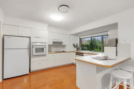 Property photo of 2 Archer Court Mount Ommaney QLD 4074