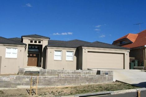 Property photo of 4 Highfield Place Beaumont Hills NSW 2155