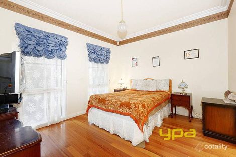 Property photo of 9 Lanaghan Avenue Caroline Springs VIC 3023