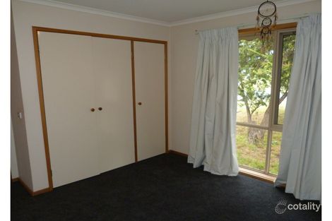 Property photo of 14 Tyalla Court Hampton Park VIC 3976