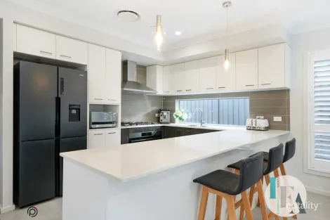 Property photo of 45 Farmgate Crescent Calderwood NSW 2527