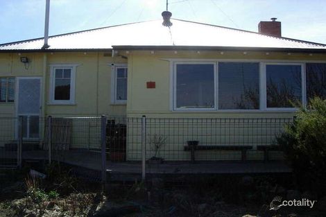 Property photo of 4 Hobbs Street Queanbeyan NSW 2620