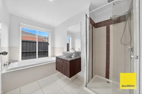 Property photo of 14 Skipper Road Tarneit VIC 3029