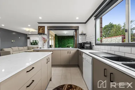Property photo of 9 Hugden Close Lyndhurst VIC 3975