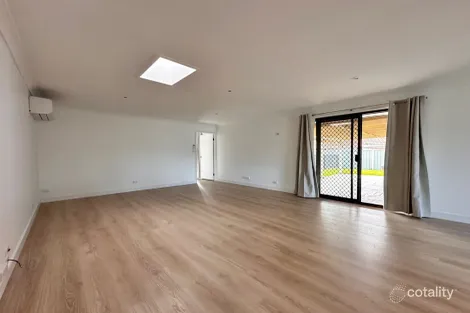 Property photo of 10 Hayter Close Kariong NSW 2250