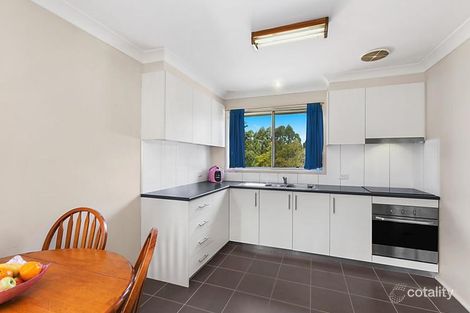 Property photo of 17 Coral Crescent Unanderra NSW 2526