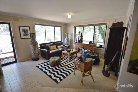 Property photo of 4 Abercorn Avenue Ivanhoe VIC 3079