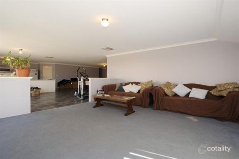 Property photo of 35 Eva Lynch Way Port Kennedy WA 6172