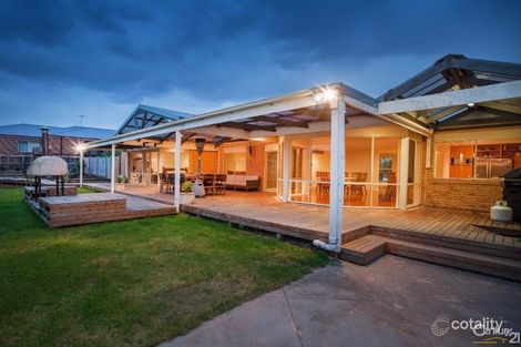 Property photo of 6 Oxley Drive Pakenham VIC 3810