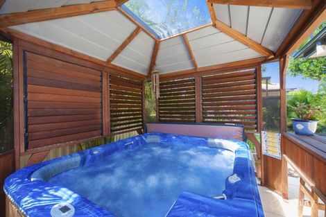 Property photo of 28 Southaven Drive Helensvale QLD 4212