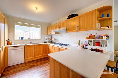 Property photo of 24 Walnut Way Pakenham VIC 3810