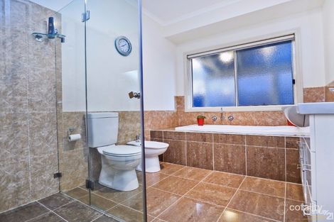 Property photo of 30 Banjo Paterson Drive Pakenham VIC 3810