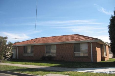 Property photo of 1/17 Abercarn Avenue Craigieburn VIC 3064