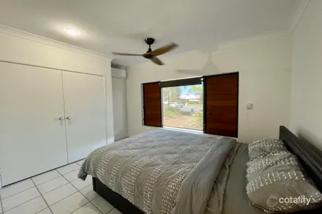 Property photo of 10 Sunbird Close Craiglie QLD 4877