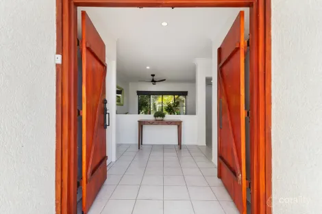 Property photo of 10 Sunbird Close Craiglie QLD 4877