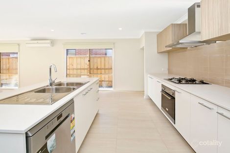 8 Liberty Cres, Beveridge, VIC 3753