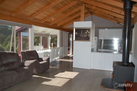 146 Kings Rd, Kinglake West, VIC 3757