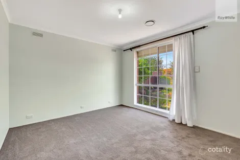 Property photo of 85 Fairfax Circuit Albanvale VIC 3021