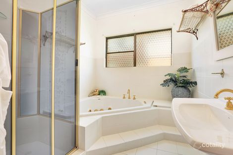 Property photo of 122 North Kiama Drive Kiama Downs NSW 2533