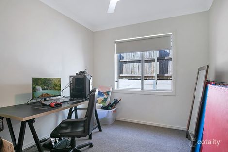 Property photo of 38 Sewells Circuit Spring Mountain QLD 4300
