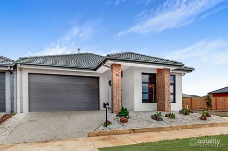 52 Carfin Cct, Thornhill Park, VIC 3335