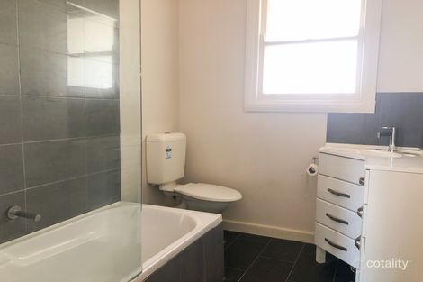 Property photo of 4 Muir Crescent Newington VIC 3350