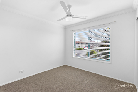 Property photo of 4/222 Central Street Labrador QLD 4215