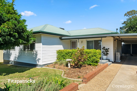 Property photo of 4 The Boulevarde Kooringal NSW 2650