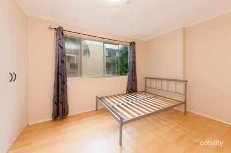 Property photo of 8/53 Thorn Street Kangaroo Point QLD 4169