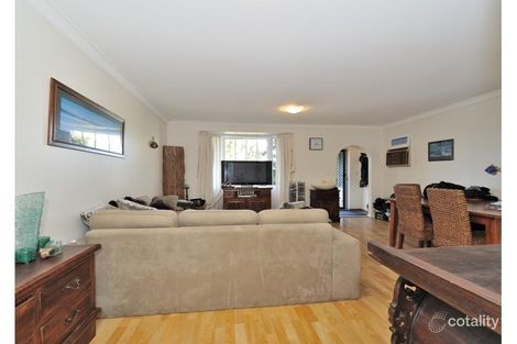 Property photo of 9/11 Drabble Road Scarborough WA 6019