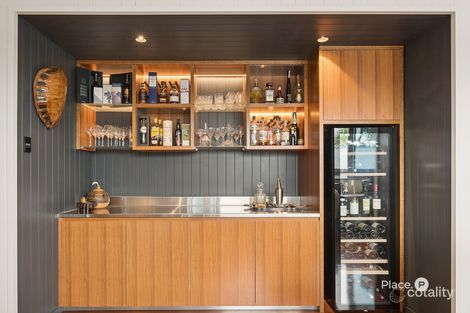 Property photo of 98 Elliott Hawthorne QLD 4171