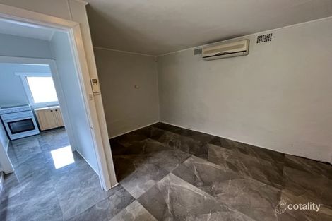 Property photo of 10 Rowe Avenue Lurnea NSW 2170