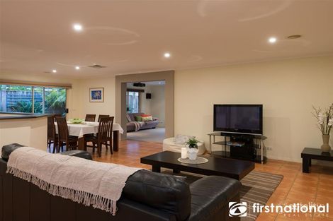 Property photo of 37 Edgbaston Circuit Berwick VIC 3806