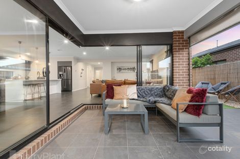 Property photo of 8 Cadley Avenue Point Cook VIC 3030