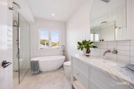 Property photo of 27 Newton Avenue Sorrento VIC 3943