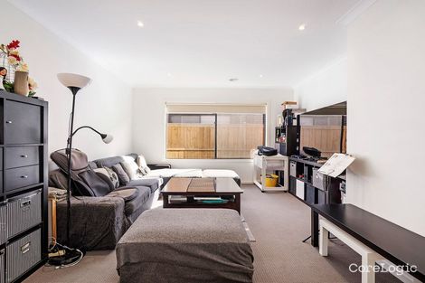 Property photo of 17 Dexter Crescent Clyde North VIC 3978