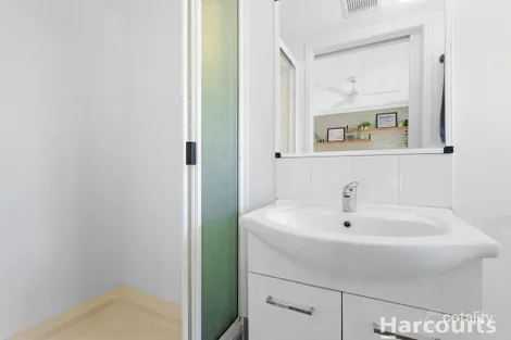 Property photo of 4/233 Torquay Terrace Torquay QLD 4655