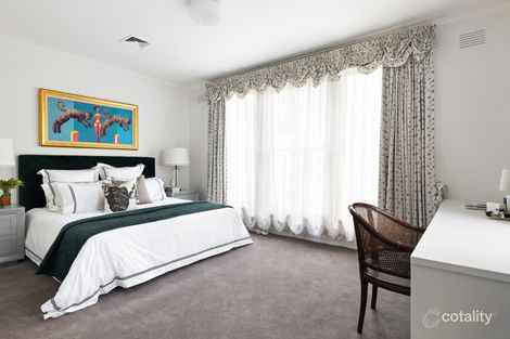 Property photo of 2 Woorigoleen Road Toorak VIC 3142