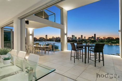 5 Laidlaw Pde, East Brisbane, QLD 4169