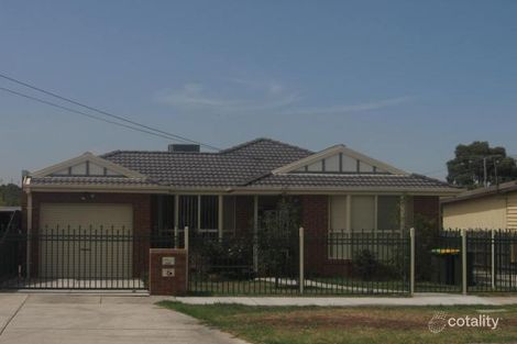 2/32 Errington Rd, St Albans, VIC 3021