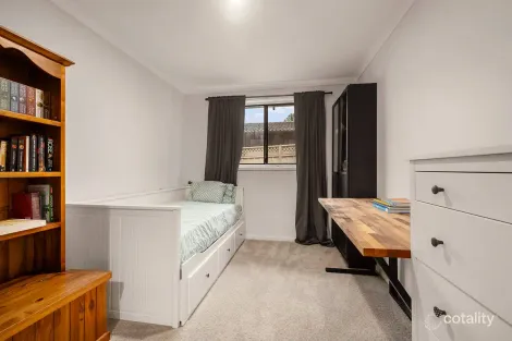 Property photo of 12 Donnison Place Charnwood ACT 2615
