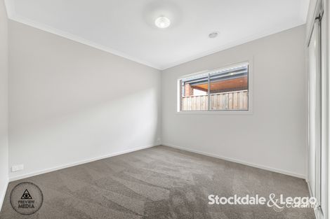 Property photo of 12 Rex Drive Thornhill Park VIC 3335
