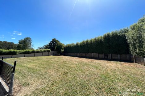 Property photo of 3 Valleyview Grove Drouin VIC 3818