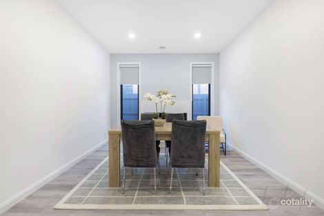 Property photo of 18 Splendid Road Donnybrook VIC 3064