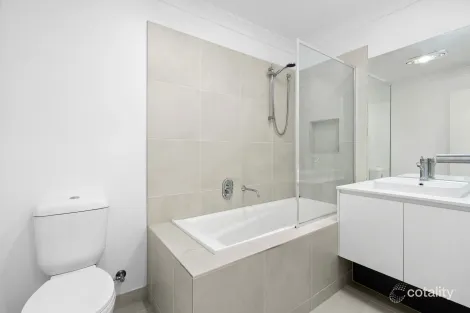 Property photo of 6 Gallery Walk Mount Duneed VIC 3217
