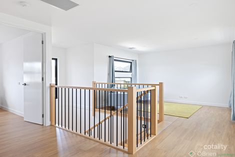 Property photo of 2/18 Grandview Grove Cowes VIC 3922